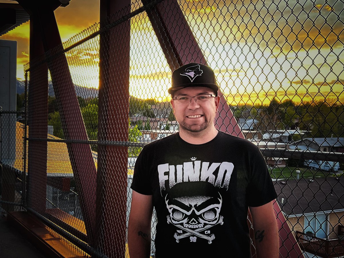 It was quite the sunrise this morning. Considering we had snowstorms at the start of the week, this was an absolutely welcome change of pace.

#FunkoFashionFriday #Funko #OriginalFunko