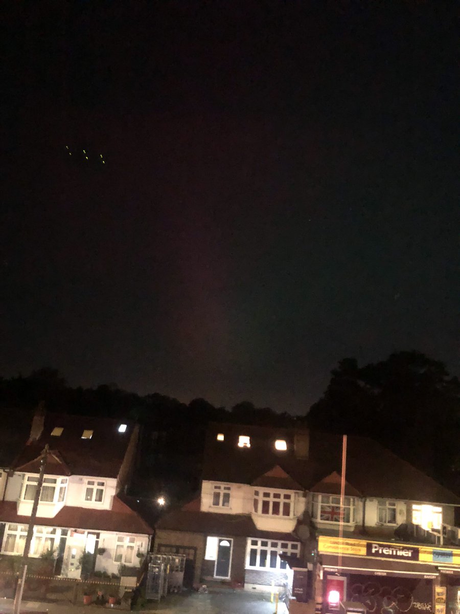 The aurora visible from carshalton and mitcham!#NorthernLights