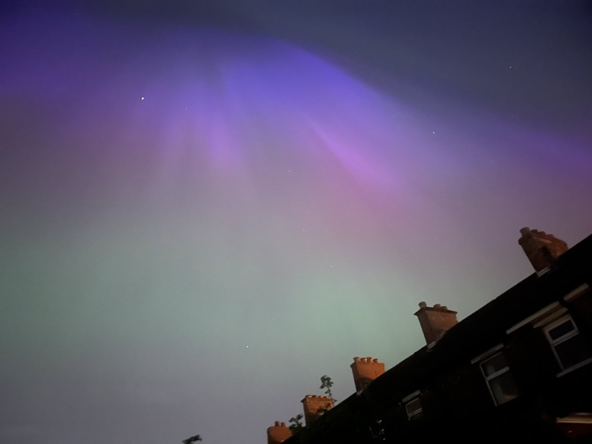 Never thought I’d see the Northern Lights from east Belfast ✨