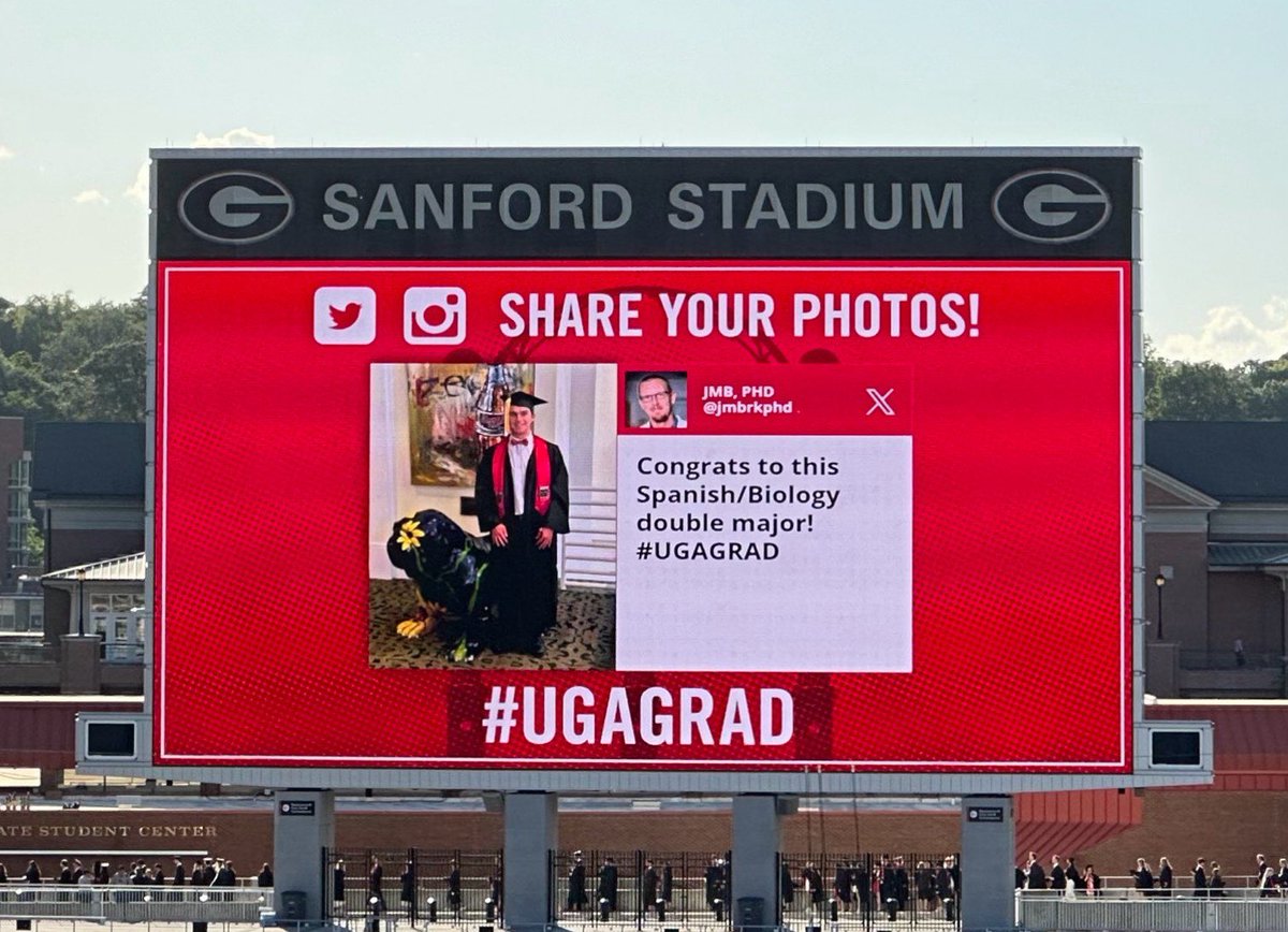 Mission accomplished. #GoDawgs #UGAGRAD