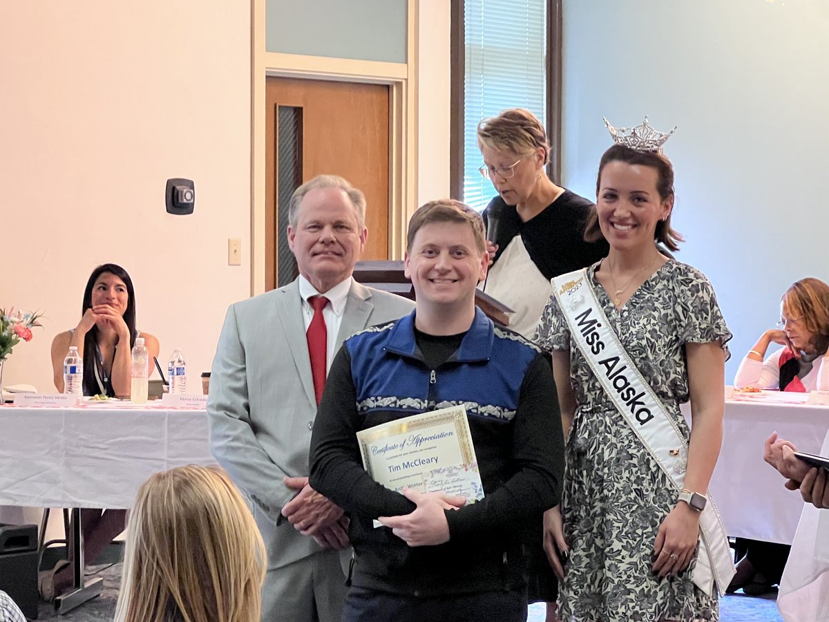 ServeAK's tweet photo. 🎉 This week, Serve Alaska co-hosted the 2024 Volunteer Recognition Luncheon, celebrating Alaska's amazing volunteers! Mayor Bronson &amp; Assemblyman Perez Verdia attended, plus a stellar performance by Miss Alaska, Hannah Utic. Congrats to all recognized volunteers! 🌟 https://t.co/6SU0QJhEXZ