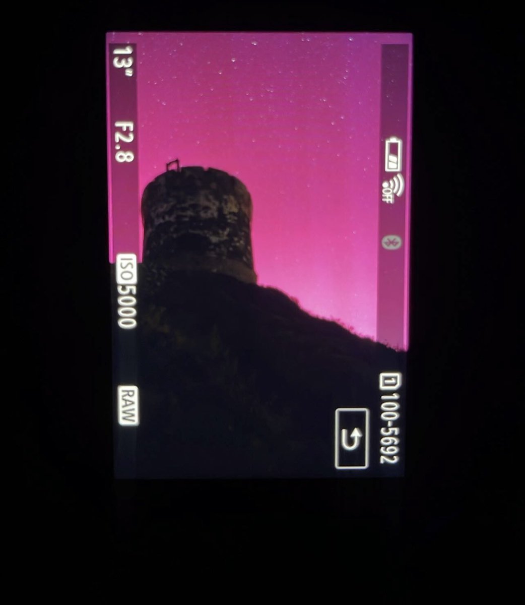 Je viens de photographier des aurores boréales en Corse. C’est juste exceptionnel