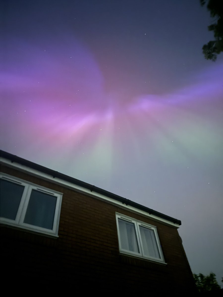 Marco1878Mark's tweet photo. #aurora  #Warrington https://t.co/OoYkgVfGZE