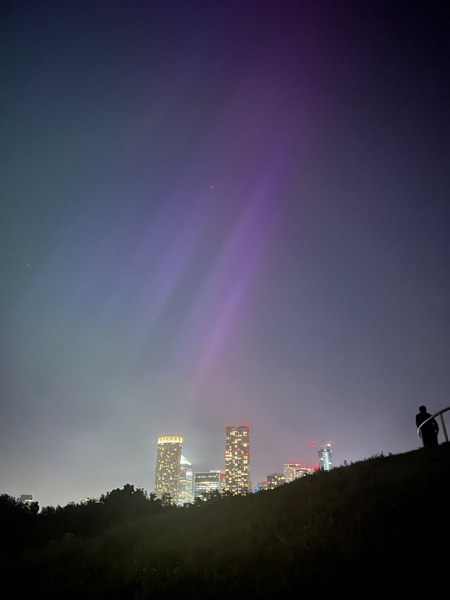 Lost for words once in a lifetime #London #aurora #canarywharf #Rotherhithe