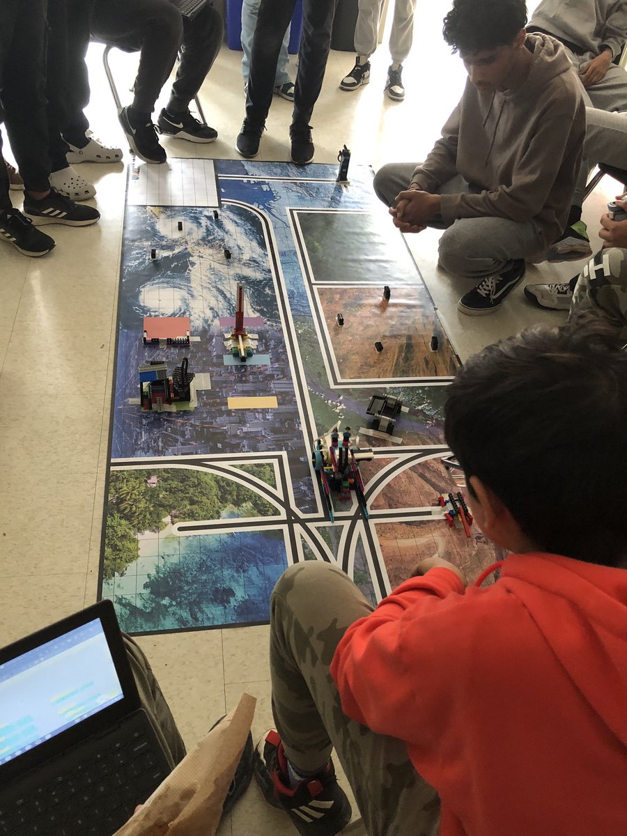 KathyMcDonald (@trusteemcdonald) on Twitter photo It was great witnessing first hand all students engaged and confidently demonstrating their learning . Thanks <a href="/therealmrmehta/">Aman Mehta</a> for inspiring such creativity and collaboration <a href="/B_ernadette/">Bernadette Smith</a> <a href="/peel21st/">Empowering Modern Learners @ PDSB</a> <a href="/ms_s_lee/">Shannon Lee(Parkins)</a> It was great witnessing first hand all students engaged and confidently demonstrating their learning . Thanks <a href="/therealmrmehta/">Aman Mehta</a> for inspiring such creativity and collaboration <a href="/B_ernadette/">Bernadette Smith</a> <a href="/peel21st/">Empowering Modern Learners @ PDSB</a> <a href="/ms_s_lee/">Shannon Lee(Parkins)</a>