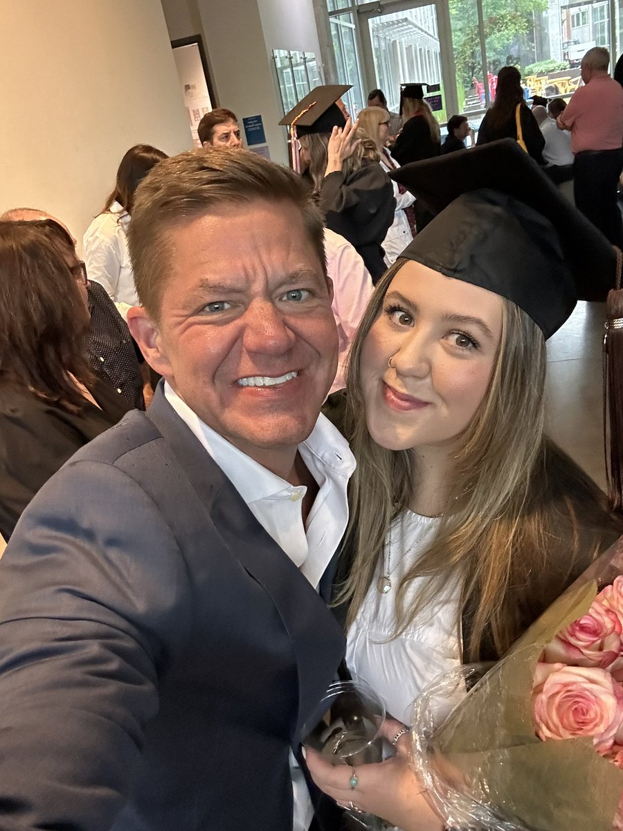 MacPartyOf5's tweet image. So proud of my Dawg!
#ugagrad