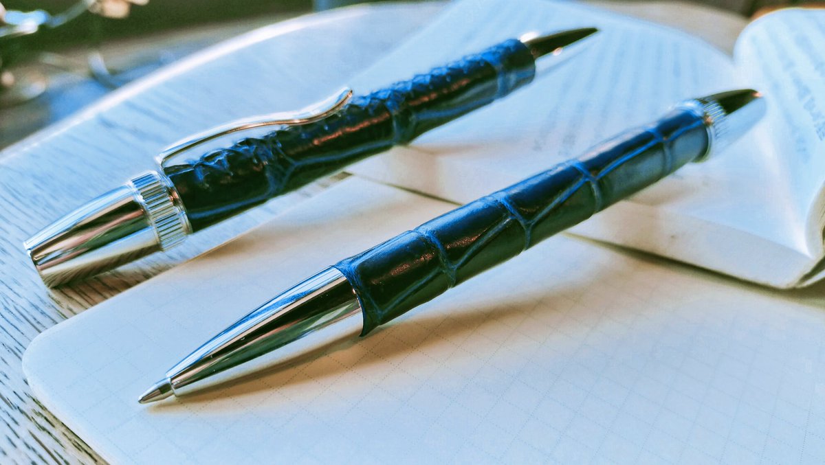 penmodeJP's tweet photo. Coming soon

https://t.co/jgM3SX78Rr

#pen 
#penmode
#leather
#crocodile 
#stationery
#革小物 https://t.co/m9sPhQUB1R