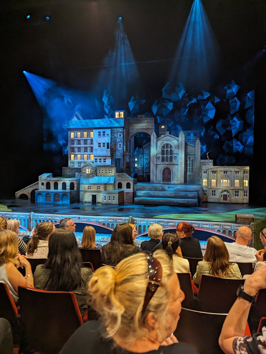 Fantastic evening @mercurytheatre catching up with @Delectable81 and @McBrydeRyan Midsummer is a nostalgic, 90s Rom Com tour de force. Thank you @Stagetext for hosting me and Jess @easternangles a good night out!