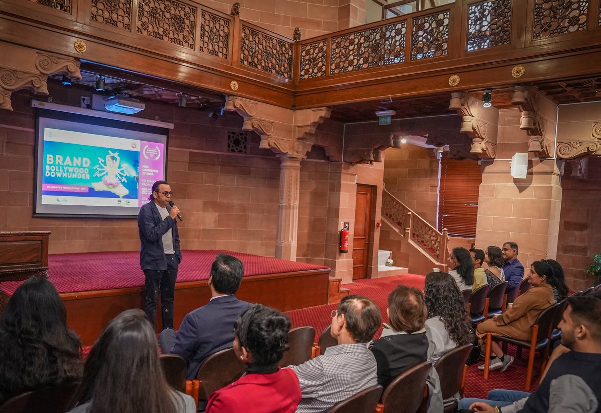 @HCI_London hosted the UK premiere of the movie Brand Bollywood Downunder at India House today. Director Anupam Sharma was also present during the screening. @iccr_hq @VDoraiswami @sujitjoyghosh @MEAIndia @investindia