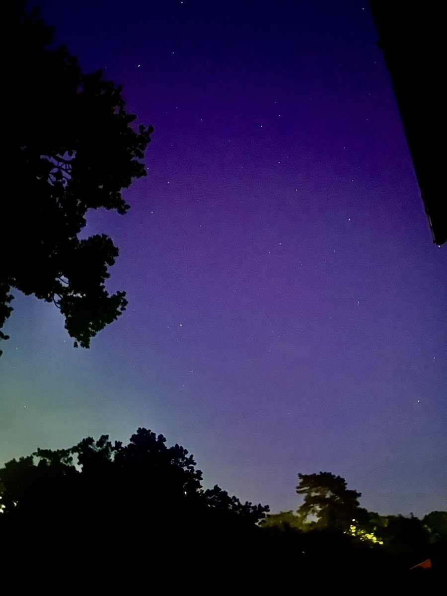 JakeusLM's tweet image. Dream come true seeing the #AuroraBorealis with my own eyes. 

Wish my eye sight was as good as my camera though!