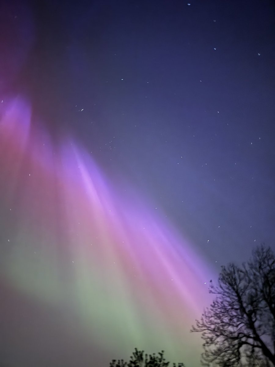 Spectacular display, thank you ‘Mother Nature’ 🩷💜💚🩵💙 #northernlights #Auroraborealis #northyorkshire