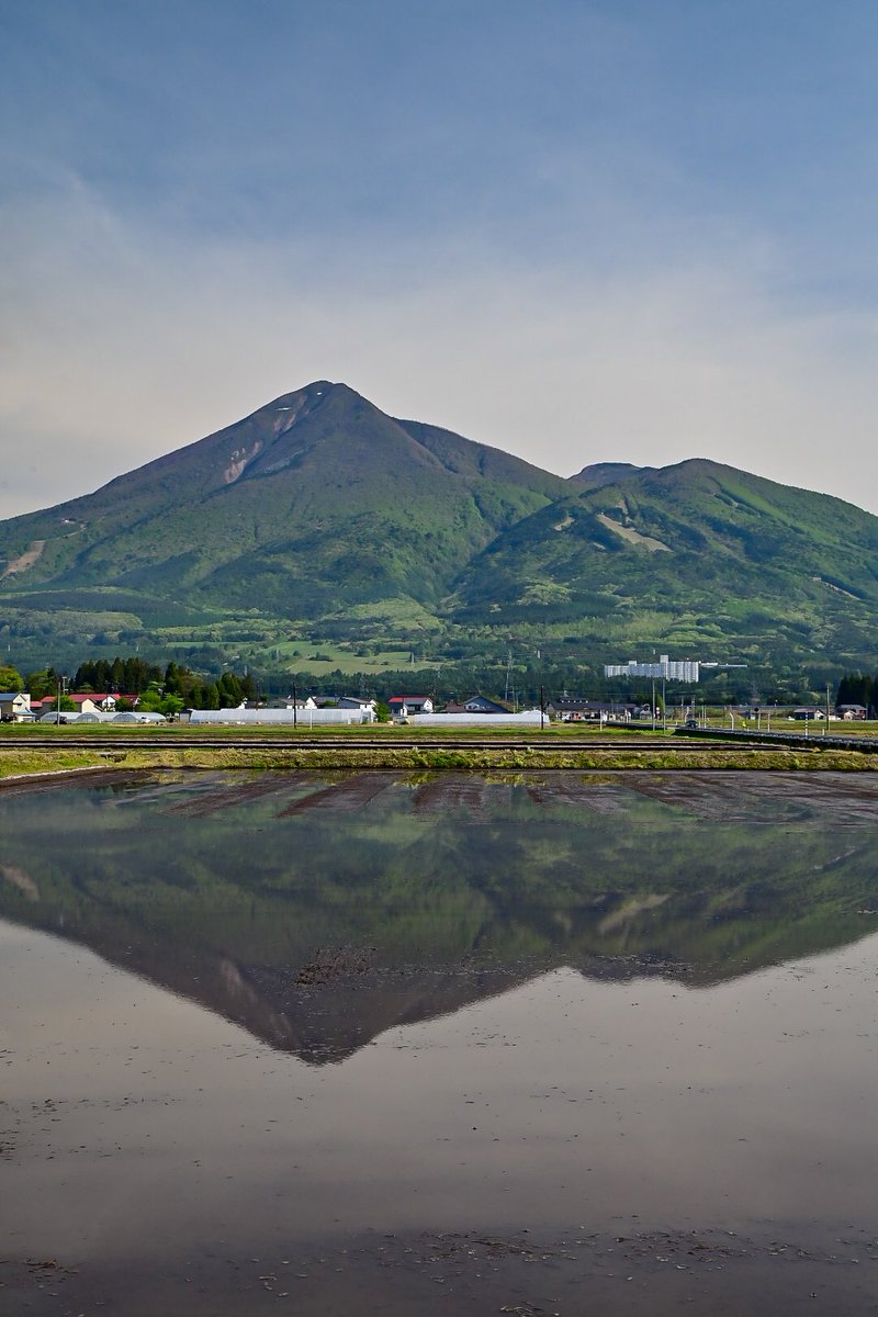 逆さ磐梯山撮れた！！

＃福島撮る旅
＃ふくつぶ
#全開朝撮 
＃空ネット