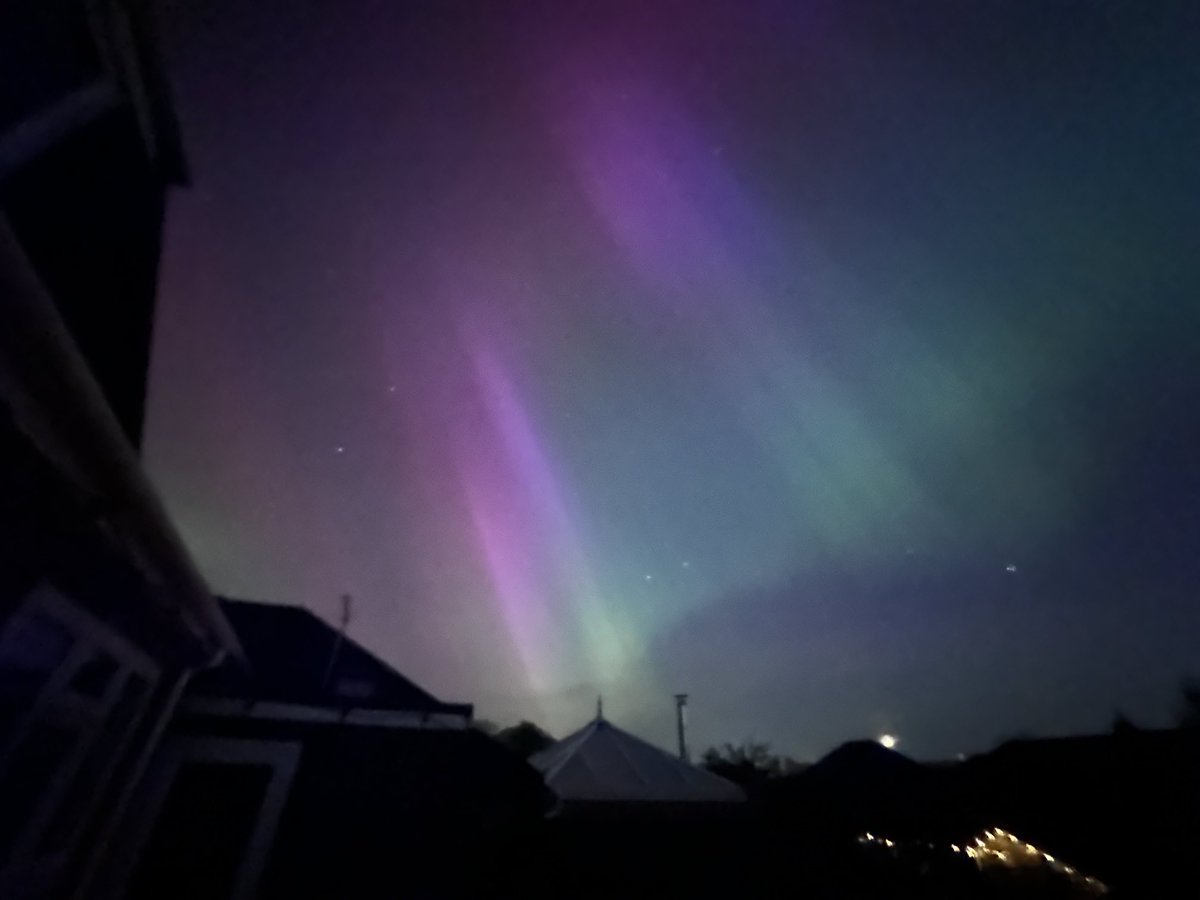 Northern lights over Windsor - how wonderful is that!!!!