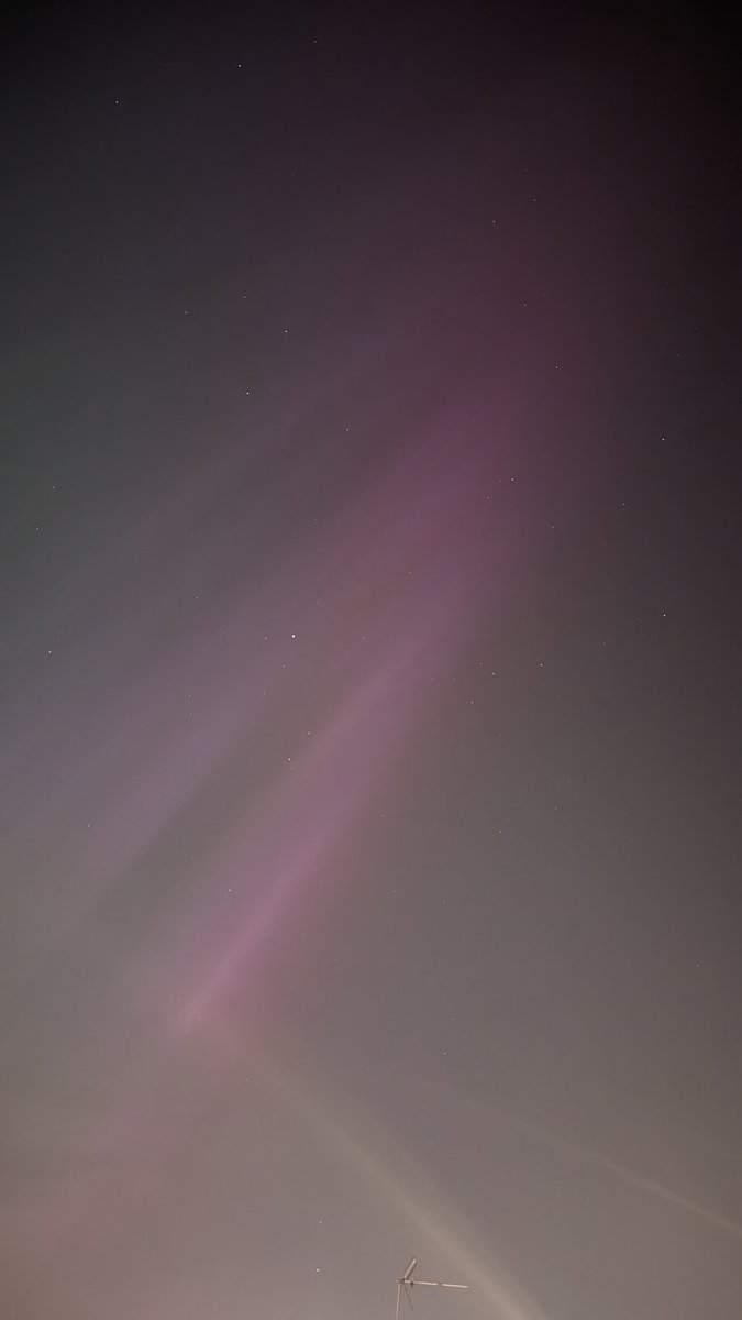 London's light pollution sucks, but it's still magical seeing an Aurora here at all. Go outside, look up at the sky, the universe is putting on a beautiful show just to let you know how incredible life is. #aurora #Auroraborealis #solarstorm