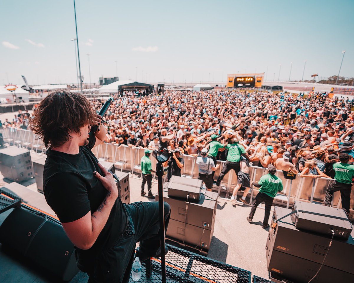 untiliwake's tweet photo. 𝐃𝐀𝐘 𝐎𝐍𝐄 @RockvilleFest 🏁🛣️🏆 to be the very first band on stage and have this type of crowd was an absolute blessing!!

We're all so grateful for this opportunity! https://t.co/h4who0UMfZ