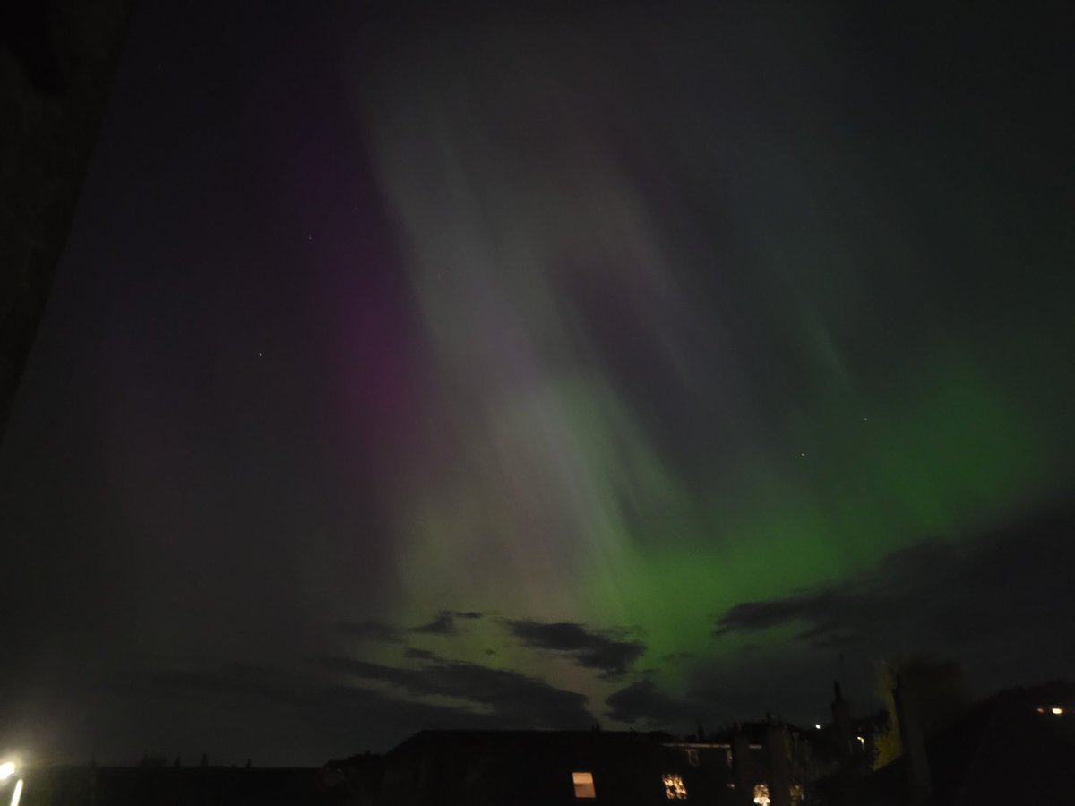 The Northern Lights in Dundee just now. #Auroraborealis #NorthernLights