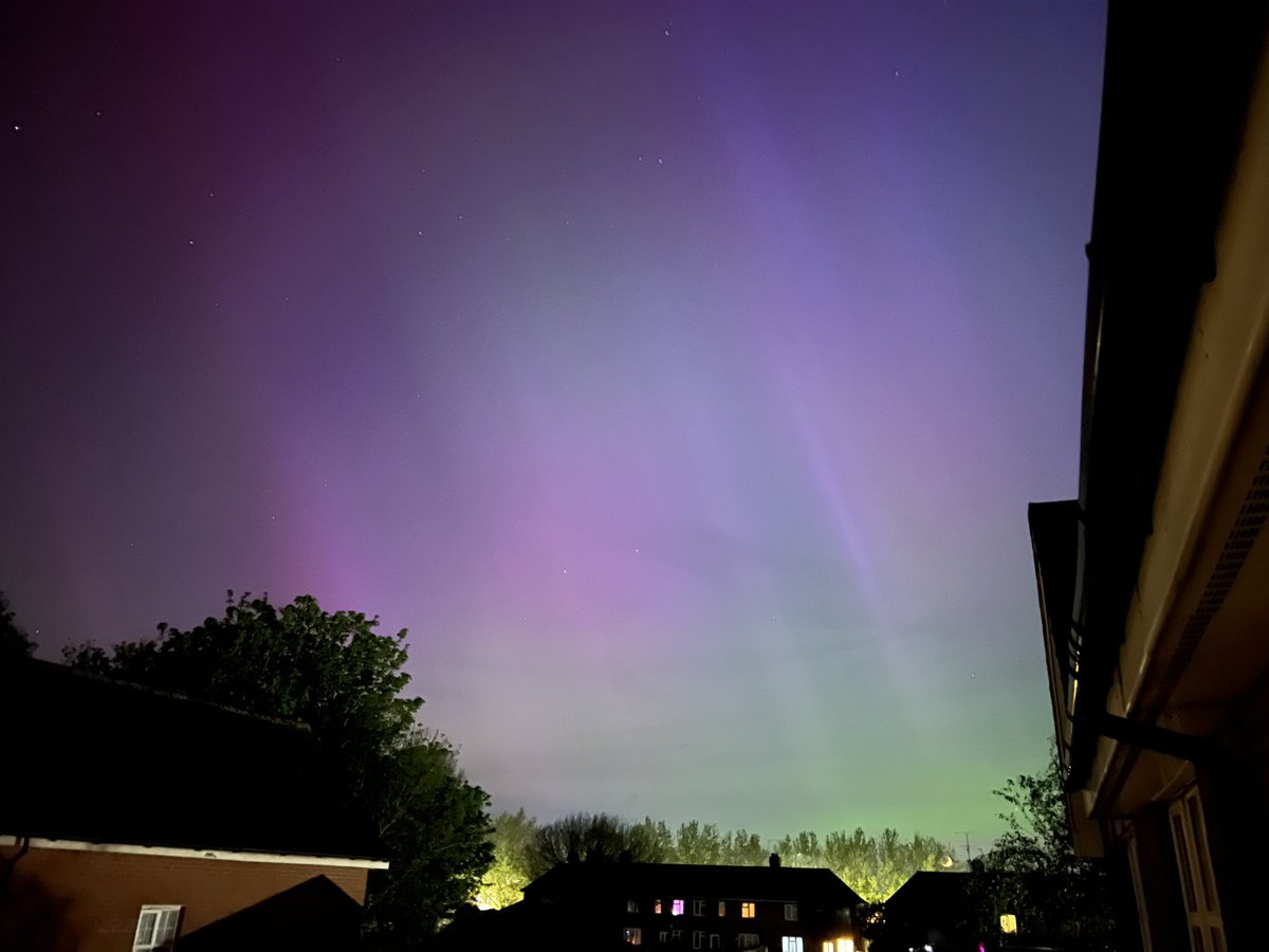 The northern lights. In central Aylesbury!!