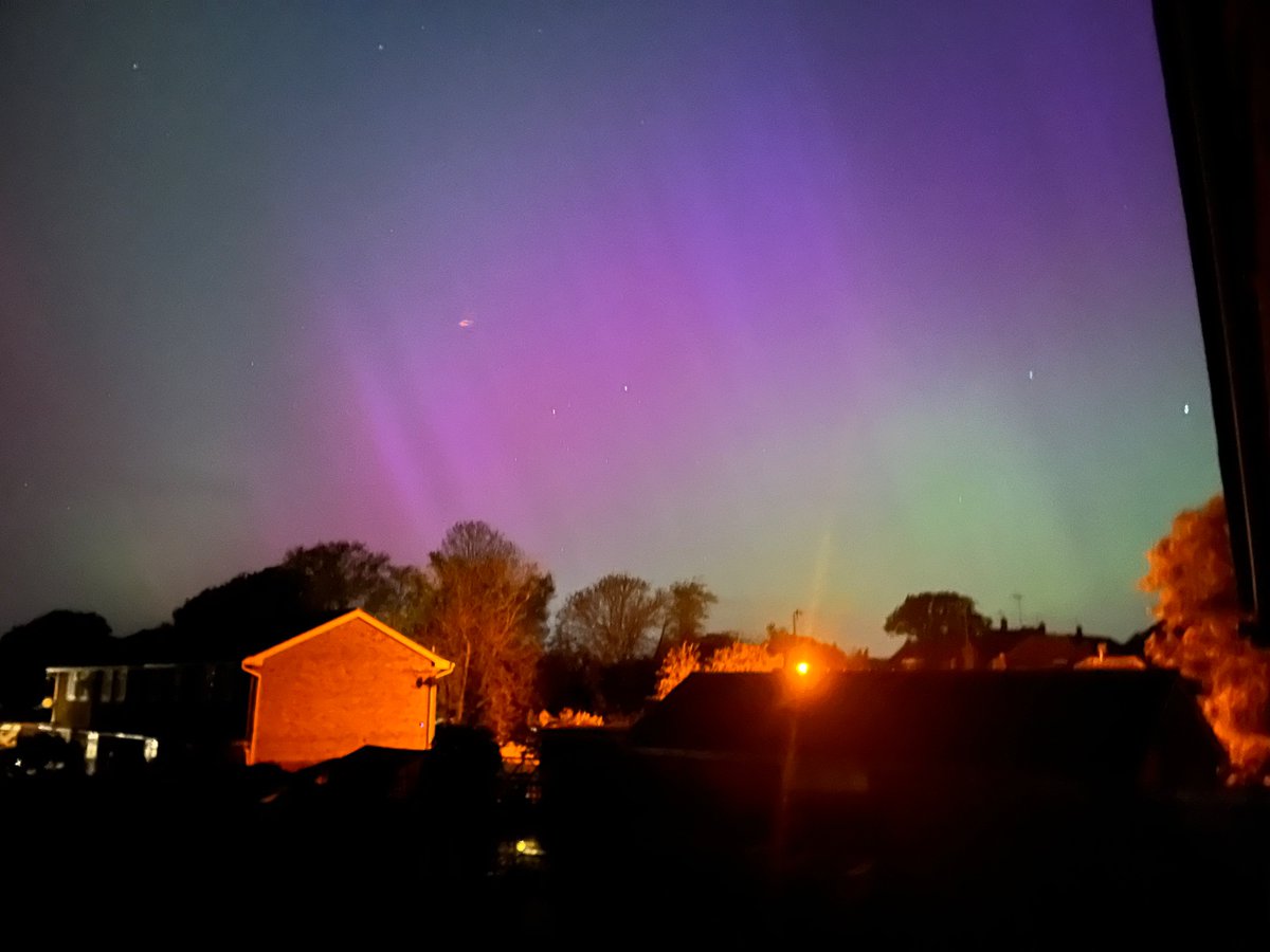 The #auroreboreale #NorthernLights tonight from Hailsham, what a wonderful thing to see