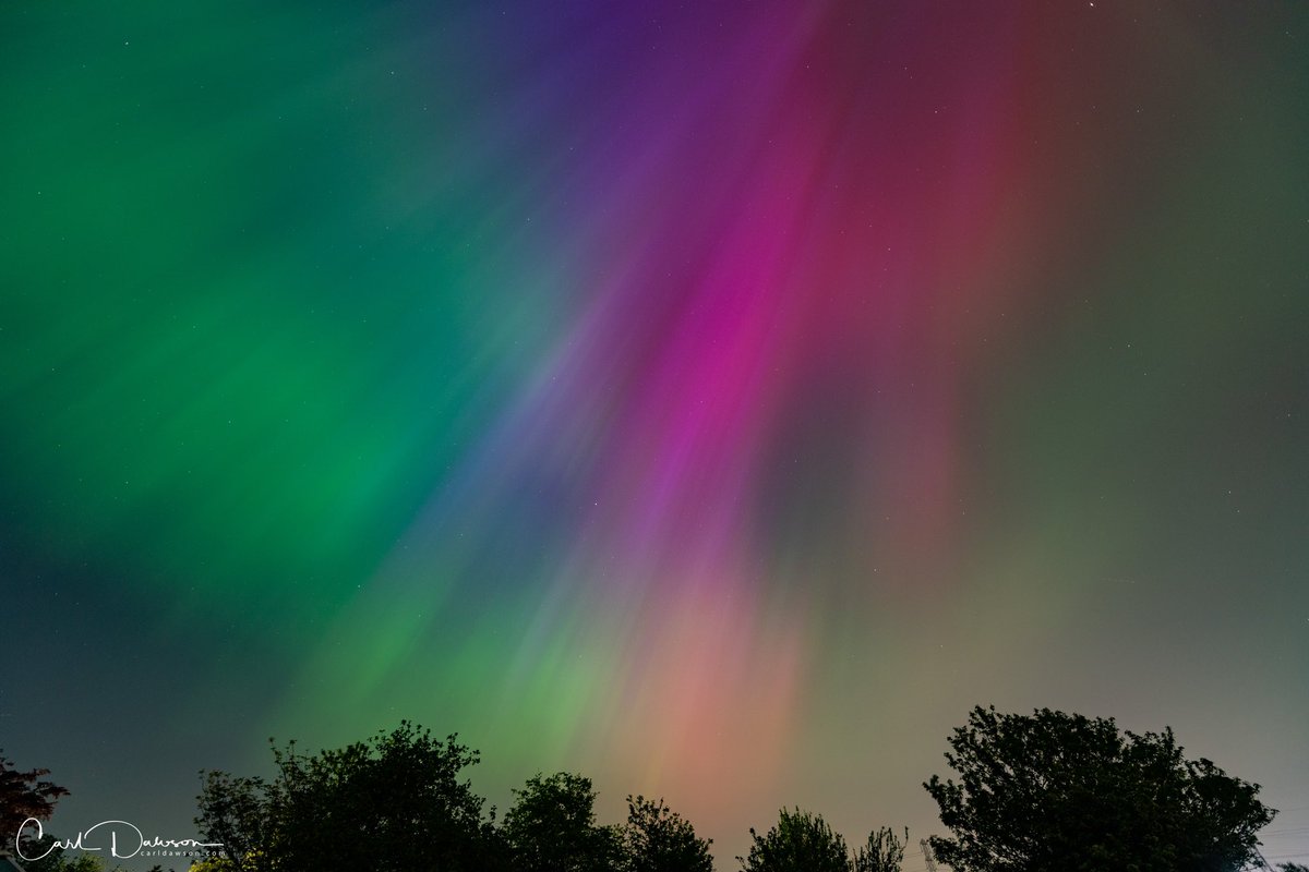 Angels in the sky! Northern light show in Preston just now 😳 unbelievable to see this from here 😍 #NorthernLights #Auroraborealis #preston