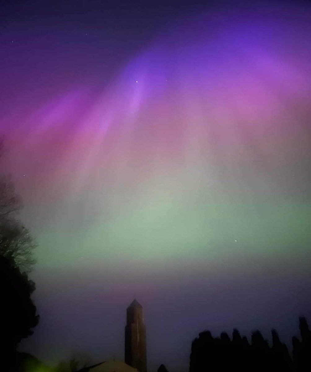 Aurora borealis. 📍County Antrim, Northern Ireland.