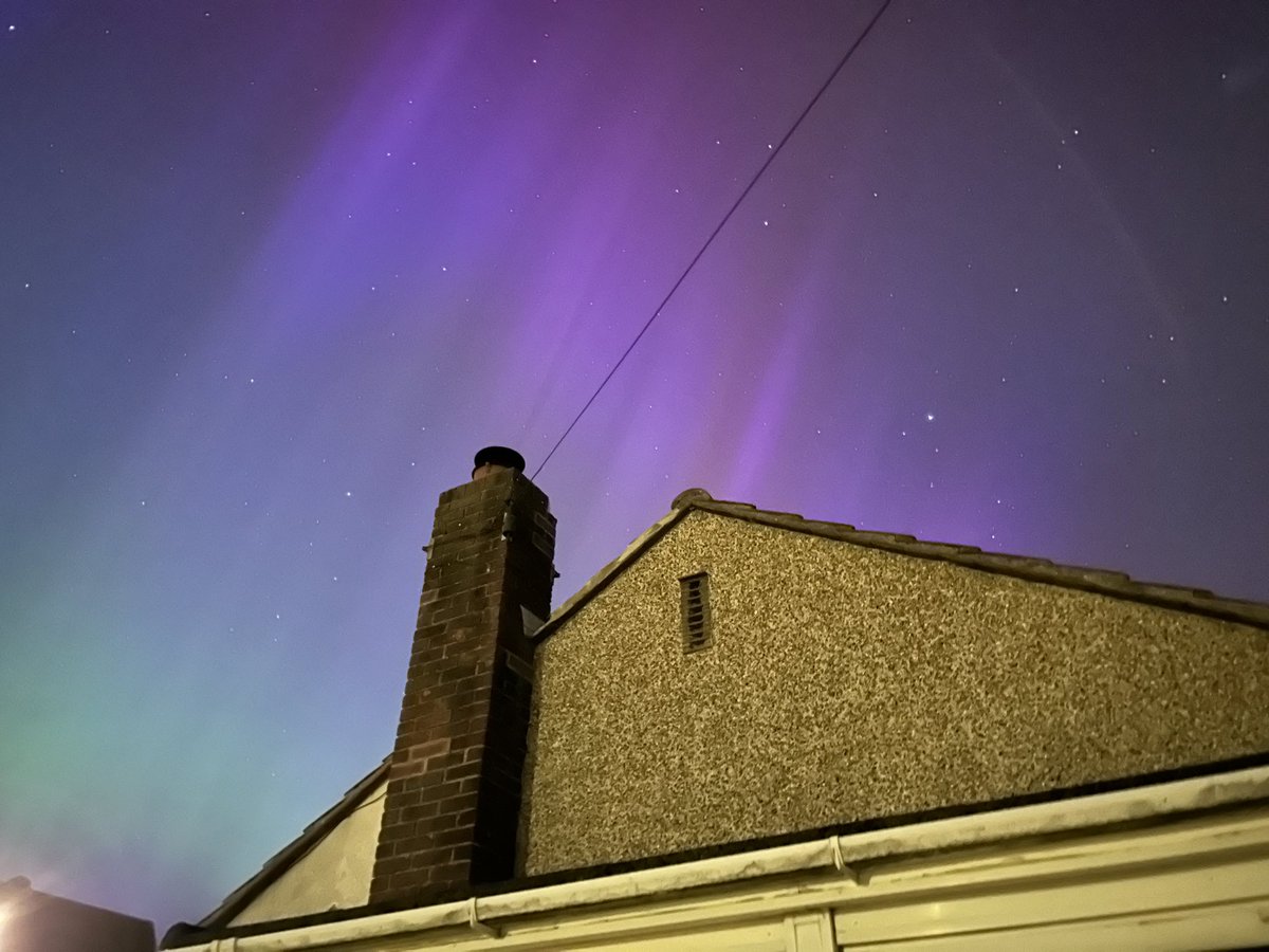 I just saw the northern lights in southern England