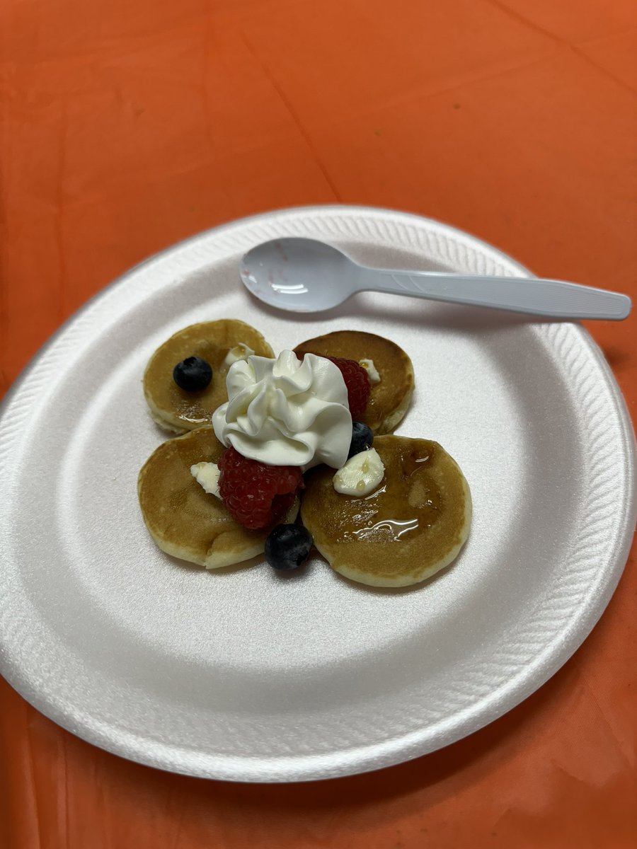 Because I was a teacher’s kid and my daughter was a teacher’s kid 🍎, I wanted to host a Teacher’s Kid Appreciation Breakfast 🥞🍇They joy of having mom or dad as a teacher in your school and struggles are real! #Safety #Closeness #LongDays #HigherExpectations ❤️🌺 @ggarza_LCES