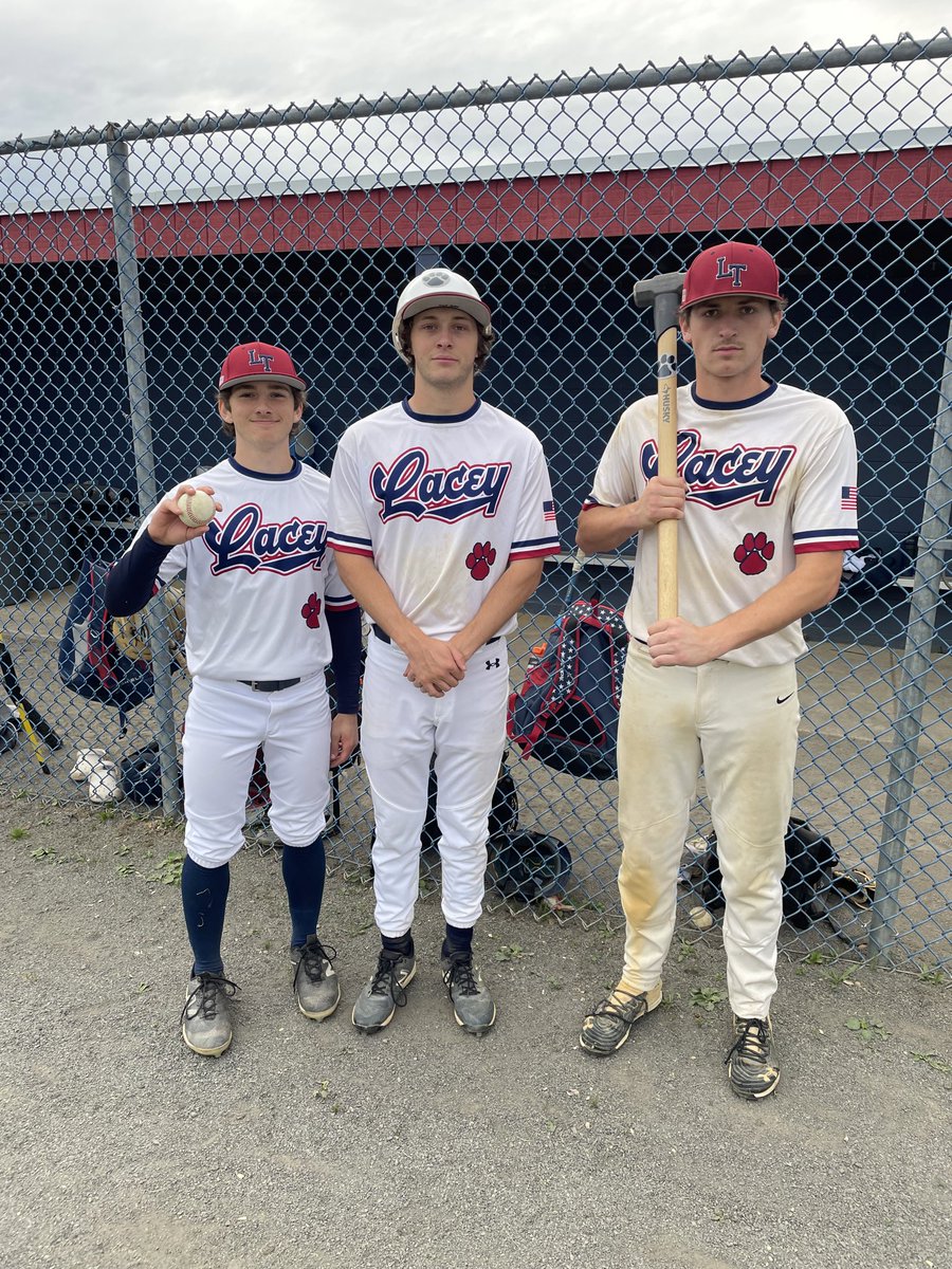LaceyBoys get back on the win column 5-4 over Central Regional yesterday. 
🦁⚾️👊🏽

Game notables:

Zech: 5.1IP, 9H, 3ER, 1BB, 5Ks
Marcus: 1.2IP, 2H, 0ER, 0BB, 1K, save 
Trangone: 3-3, 2R, 1RBI
Coburn: 1-3, 3B, 3RBI