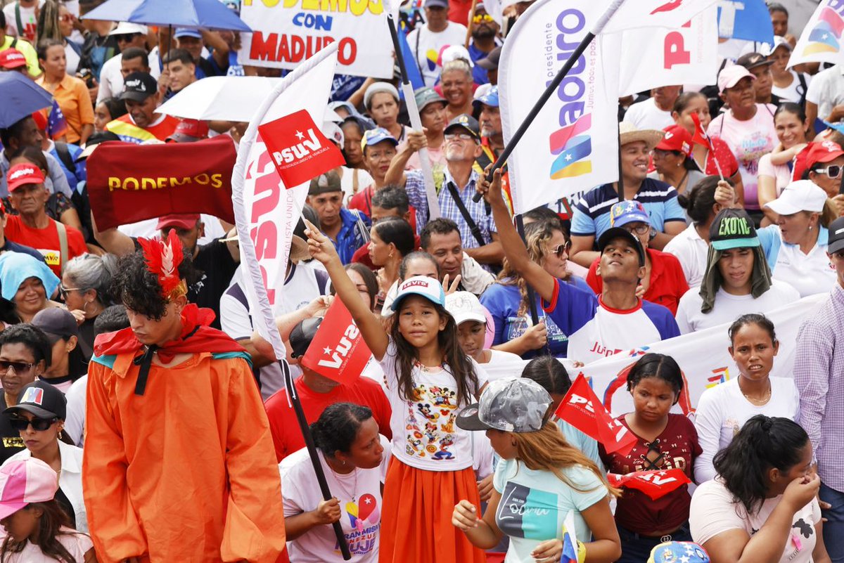 YARACUY | Pueblo se movilizó en defensa de la patria y en contra de las sanciones impuestas por EE.UU. lc.cx/xTdHri #VenezuelaFestivalDeAmor