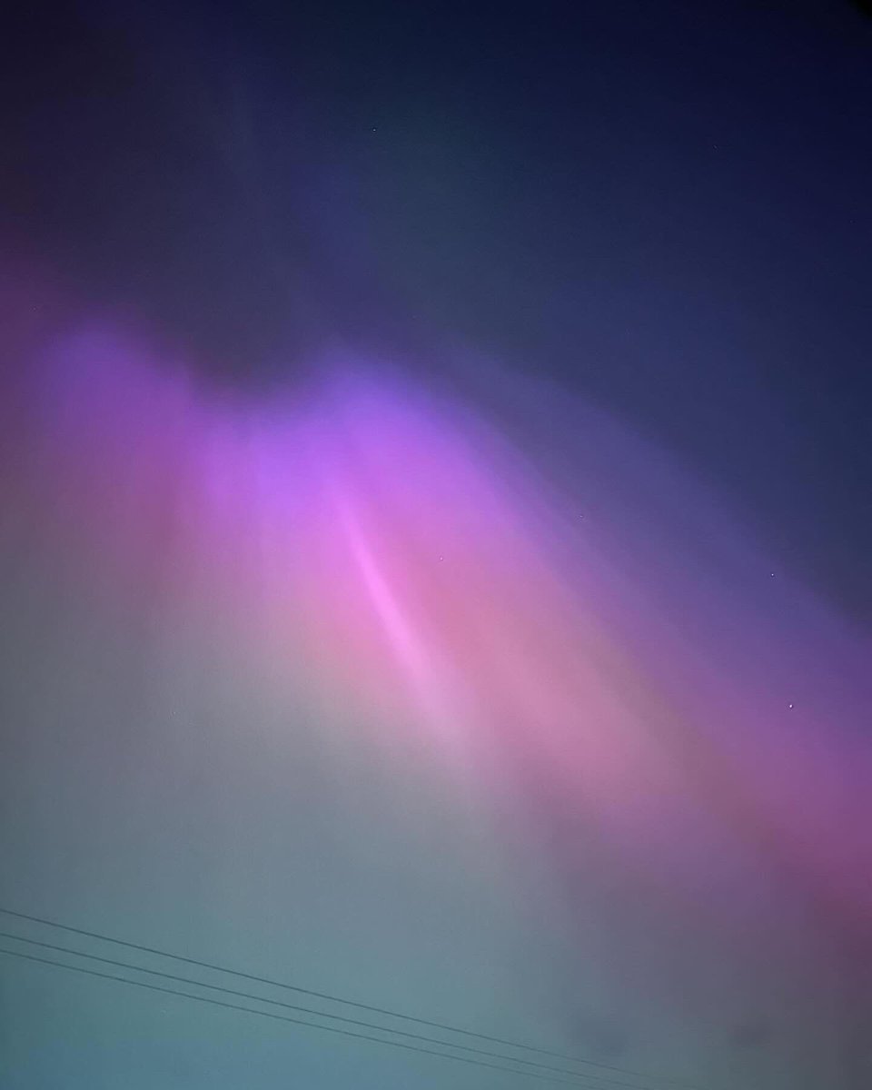 StephenMullan's tweet photo. Northern Lights in Cookstown 🤩 https://t.co/eBY0NzeRsA