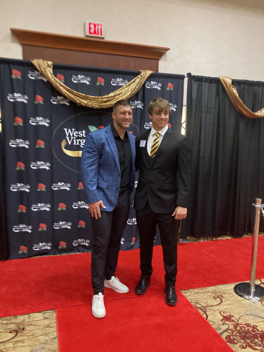 Paul (Frank) Shewalter (@pfshewalter) on Twitter photo Had a great time meeting <a href="/TimTebow/">Tim Tebow</a> at his fundraiser for his charity! <a href="/MarshallLaymarr/">Laymarr Marshall</a> <a href="/MBrookFootball/">Millbrook_Football_Official</a> <a href="/misterbransome/">JeVar Bransome, M. Ed, CIC</a> <a href="/CoachJVereen/">Coach Jimmy Vereen</a> Had a great time meeting <a href="/TimTebow/">Tim Tebow</a> at his fundraiser for his charity! <a href="/MarshallLaymarr/">Laymarr Marshall</a> <a href="/MBrookFootball/">Millbrook_Football_Official</a> <a href="/misterbransome/">JeVar Bransome, M. Ed, CIC</a> <a href="/CoachJVereen/">Coach Jimmy Vereen</a>