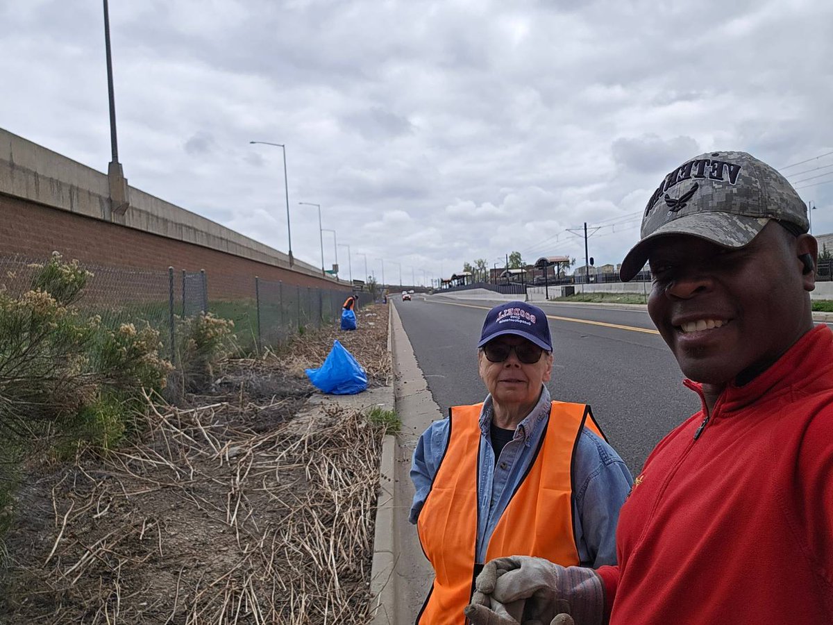 nelson4colorado's tweet image. From the Capitol back to community service! It's Neverending!! Thank you, Ken, Doug, Carolyn, Debi, Steve, Ana, and Jono, for your time and volunteerism in helping clean up our district for a good cause! We sure can use more help! #Adopt-A-Street #HD42 #CityofAurora