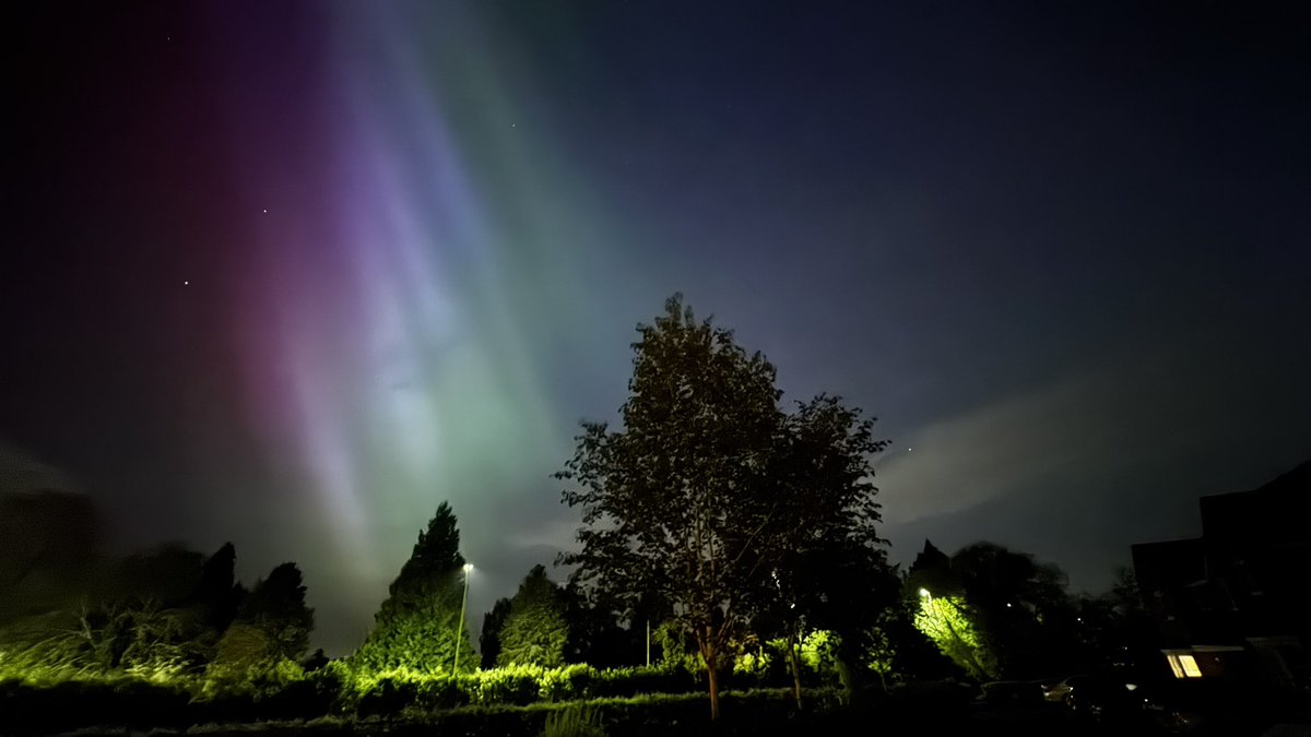Don’t even know where to start on this - incredible spectacle. #harborough #NorthernLights