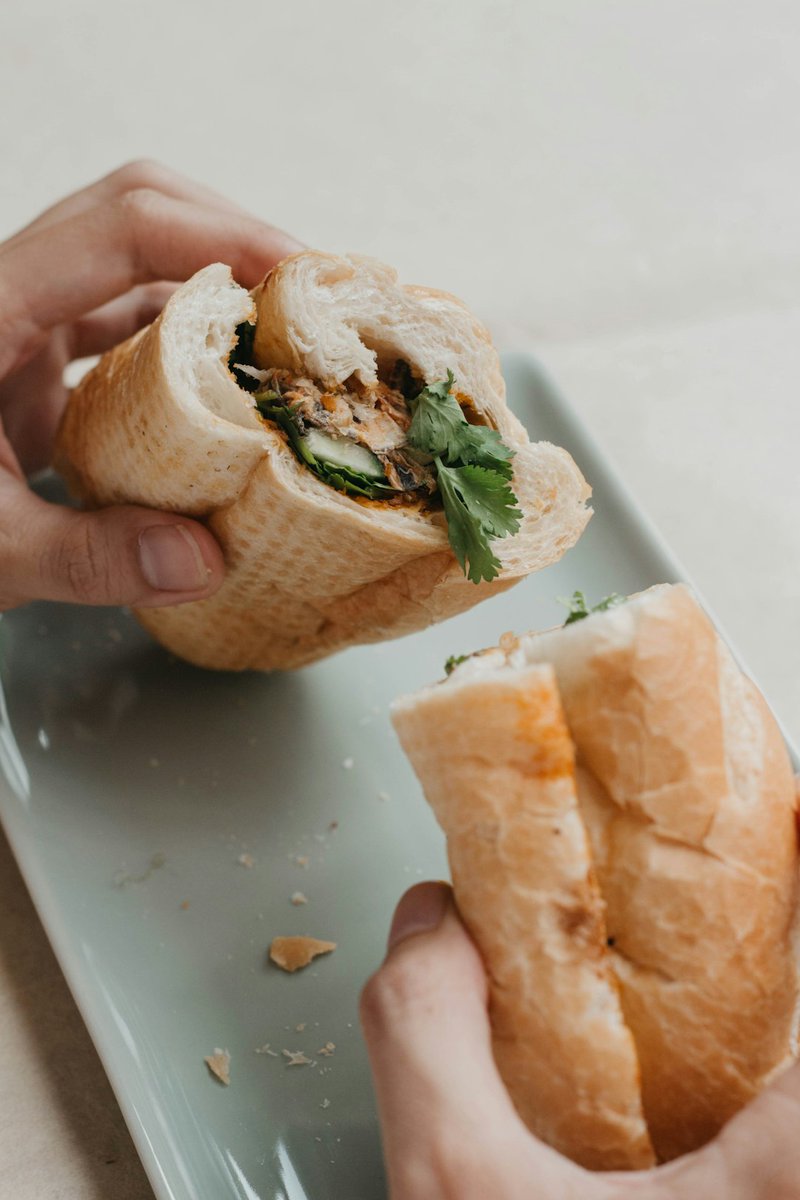 #Vietnam: Bánh mì sandwiches linked to food poisoning #outbreak in Dong Nai province #salmonella open.substack.com/pub/outbreakne…