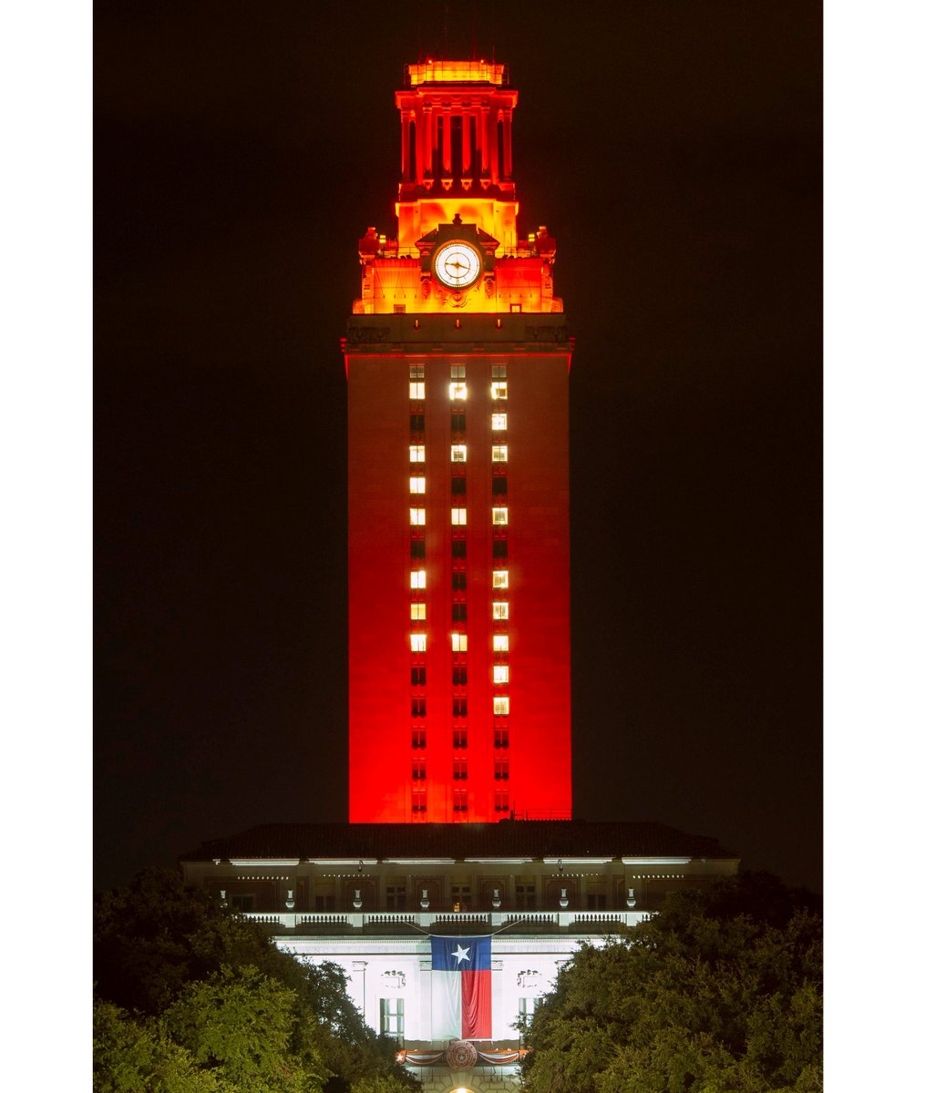 How the @UTAustin Tower will appear for the next few days.

Congratulations, Class of 2024!  🤘