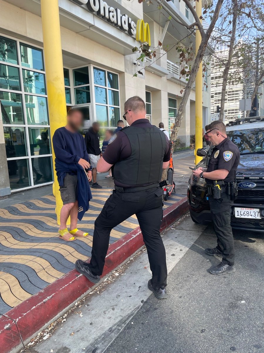 Yesterday, you may have spotted the Santa Monica Police Department's Mobile Command Post near 3rd and Arizona. The Downtown Services Unit was conducting an operation focused on narcotics-related crimes in the area. Their efforts led to: 🚔 6 arrests for various drug offenses