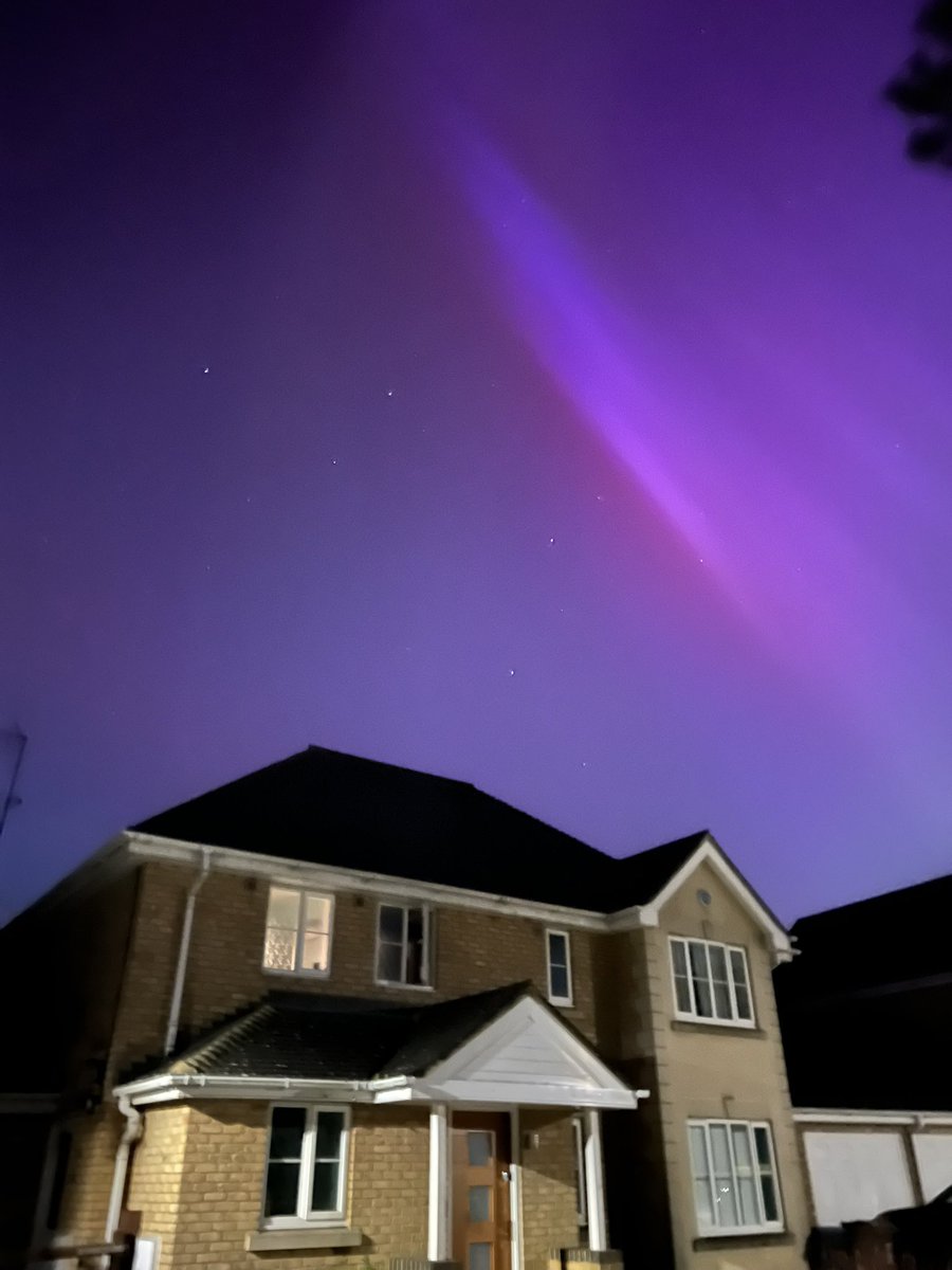The #NortherLights in #StAlbans so unusual to be so far south.