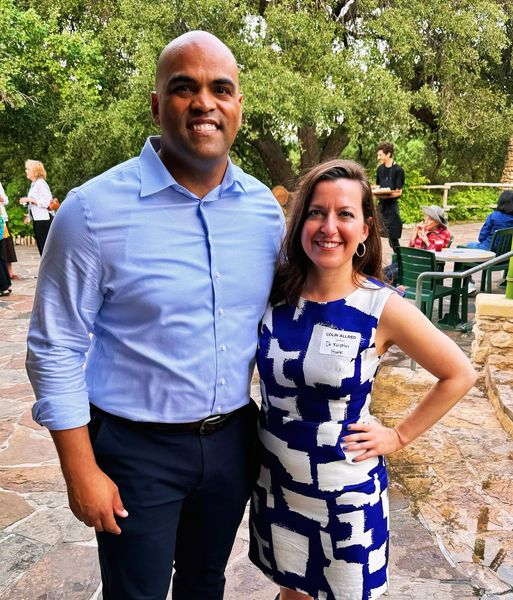 comaldemocrats's tweet photo. Yay! Vote for @ColinAllredTX to boot Lyin' Ted out of office, and @Kristin_Hook to oust the Chipster in TX-21. Please RT! #VoteBlueToSaveTexas https://t.co/gvMpjPY9bX