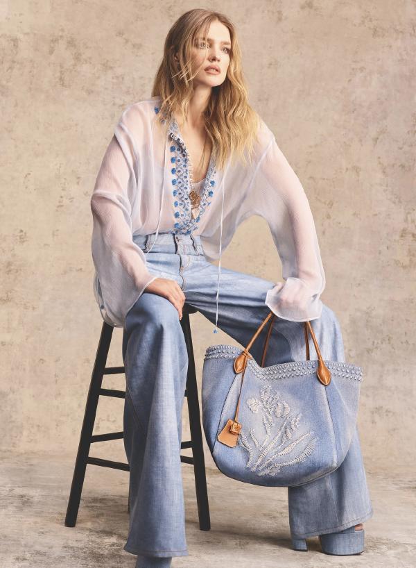 ADCAMPAIGN 
Ermanno Scervino Spring Summer 2024 Campaign featuring Natalia Vodianova.
📷:shot by Luigi Murenu & Lango Henzi
#NataliaVodianova 
#ErmannoScervino