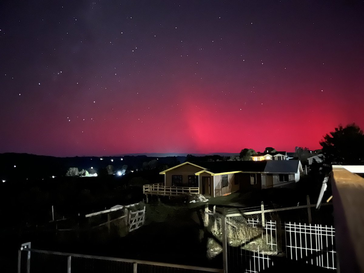 Auroras australes desde Chiloé <a href="/RedGeoChile/">Red Geocientífica de Chile</a> #aurora #austral