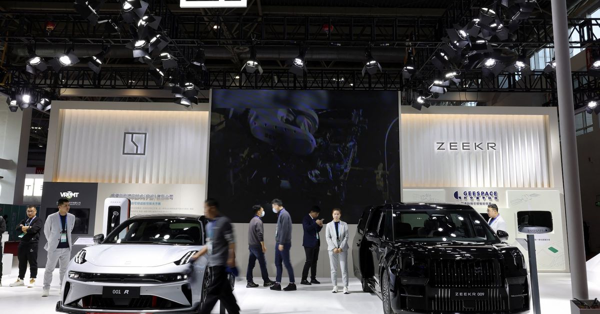 Chinese EV maker Zeekr soars nearly 35% in stellar US market debut reut.rs/4dCreqE