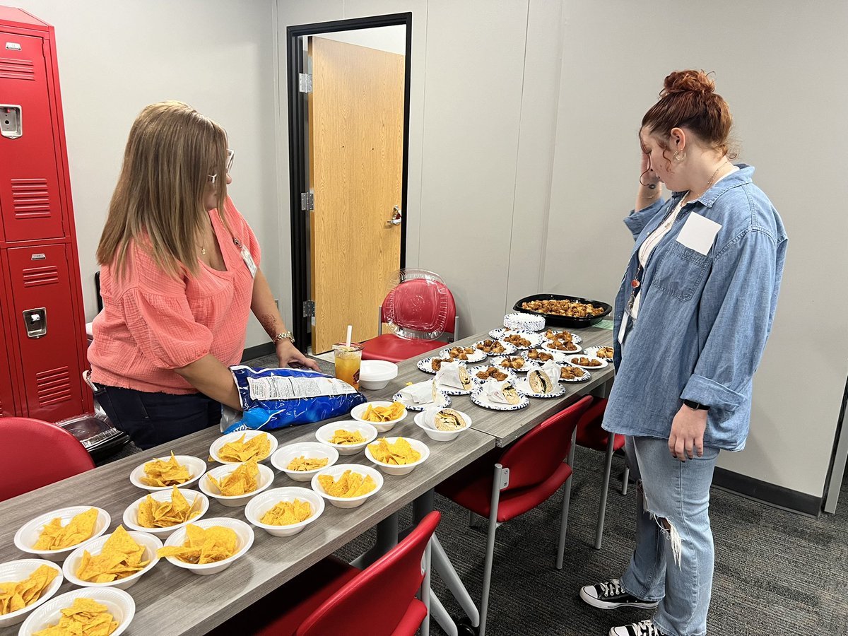 Erin Slavik tweet media