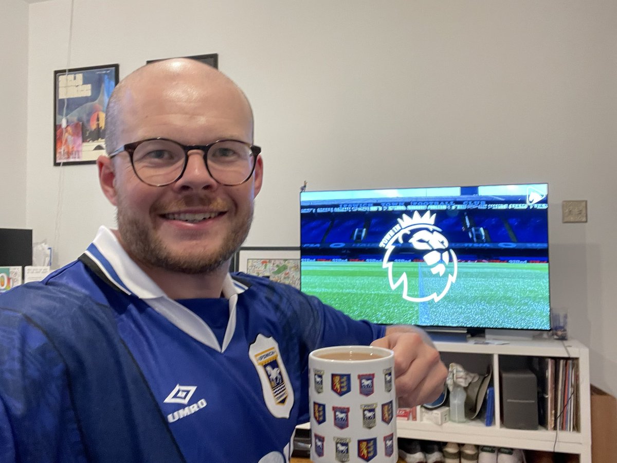 No better way to spend a Friday night. Town in the Premier League. 

#itfc <a href="/IpswichTown/">Ipswich Town</a>