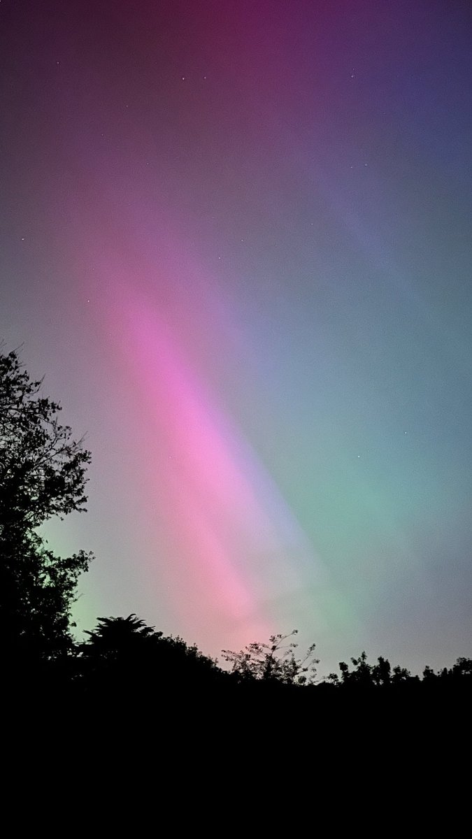 Cosmic lightshow! A kaleidoscope of colour…not bad for the UK! 

#DoNASAScience 
#Auroraborealis 

Pictures from Cambridge and London UK