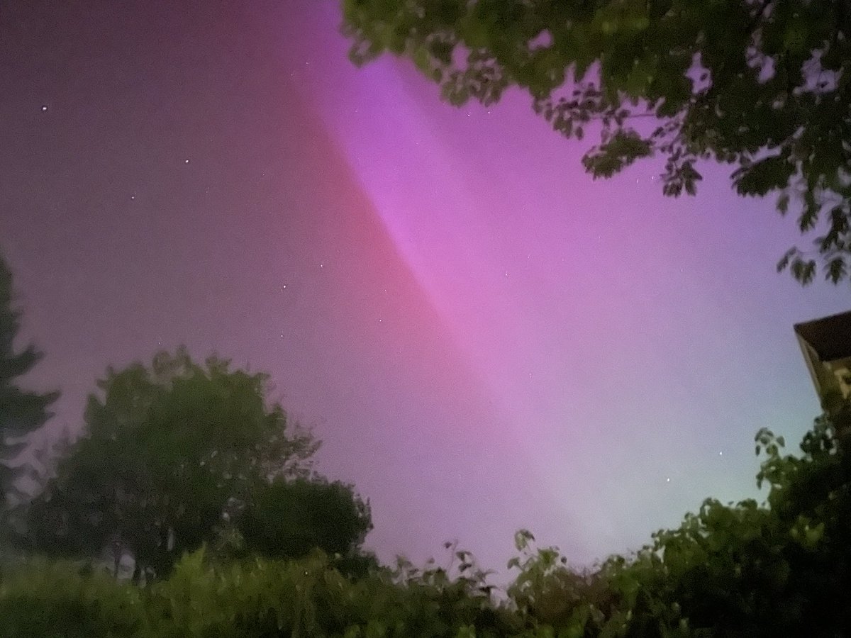 Well that was an exciting end to the day! 😍 #Auroraborealis #backgarden