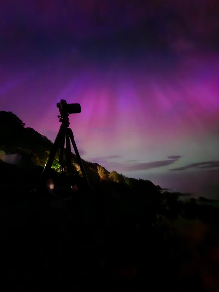 #Aurora #absolutely #breathtakingly #magfukinificent

There are no words - not tonight
