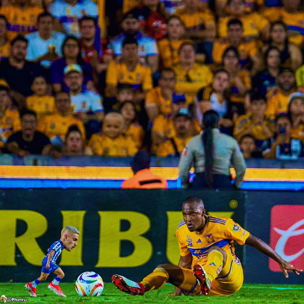 Monterrey defeats Tigres in the first leg of the Liga MX quarterfinals. 🔝