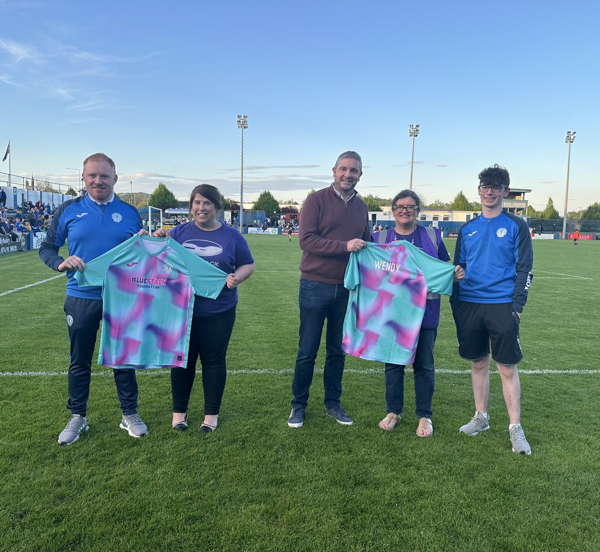 bluestackSNF's tweet image. Our sky unfolds the colours of our new Finn Harps Bluestack Charity Jersey tonight, what a wonderful evening spent celebrating together with friends in Finn Park this evening 💜 #bluestacksnf #bluestackf #UTH