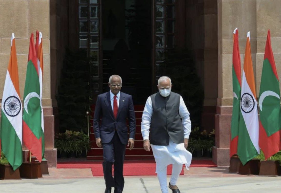 🇲🇻🇮🇳 Hindistan, Maldivler'den tüm askeri personelini çekti 💢 Maldivler Devlet Başkanı Muhammed Muizzu, göreve başladıktan kısa süre sonra Hint askeri personeli ve varlıklarının ülkeden çekilmesi talimatını vermişti. 🇹🇷 Maldivler, 6 adet Bayraktar TB2 SİHA tedarik etmişti.