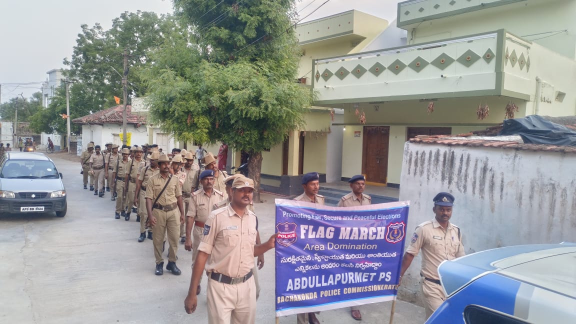 In view of #LokSabhaElections2024 #RachakondaPolice took to the streets and 10.05.2024 conducted #flagmarch with CAPF at Batasingaram @AbdullapurmetPS @RachakondaCop

This is to install a sense of #security among public and to prevent untoward incidents proactively. #Election2024