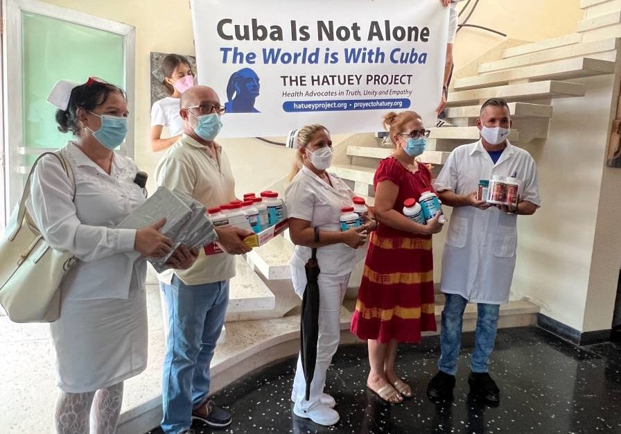 Llegará a #Cuba 🇨🇺 nueva donación de medicamentos para niños que padecen de cáncer, realizada por amigos estadounidenses del proyecto 'Hatuey'. 🔗cubavsbloqueo.cu/es/node/1553 #MejorSinBloqueo